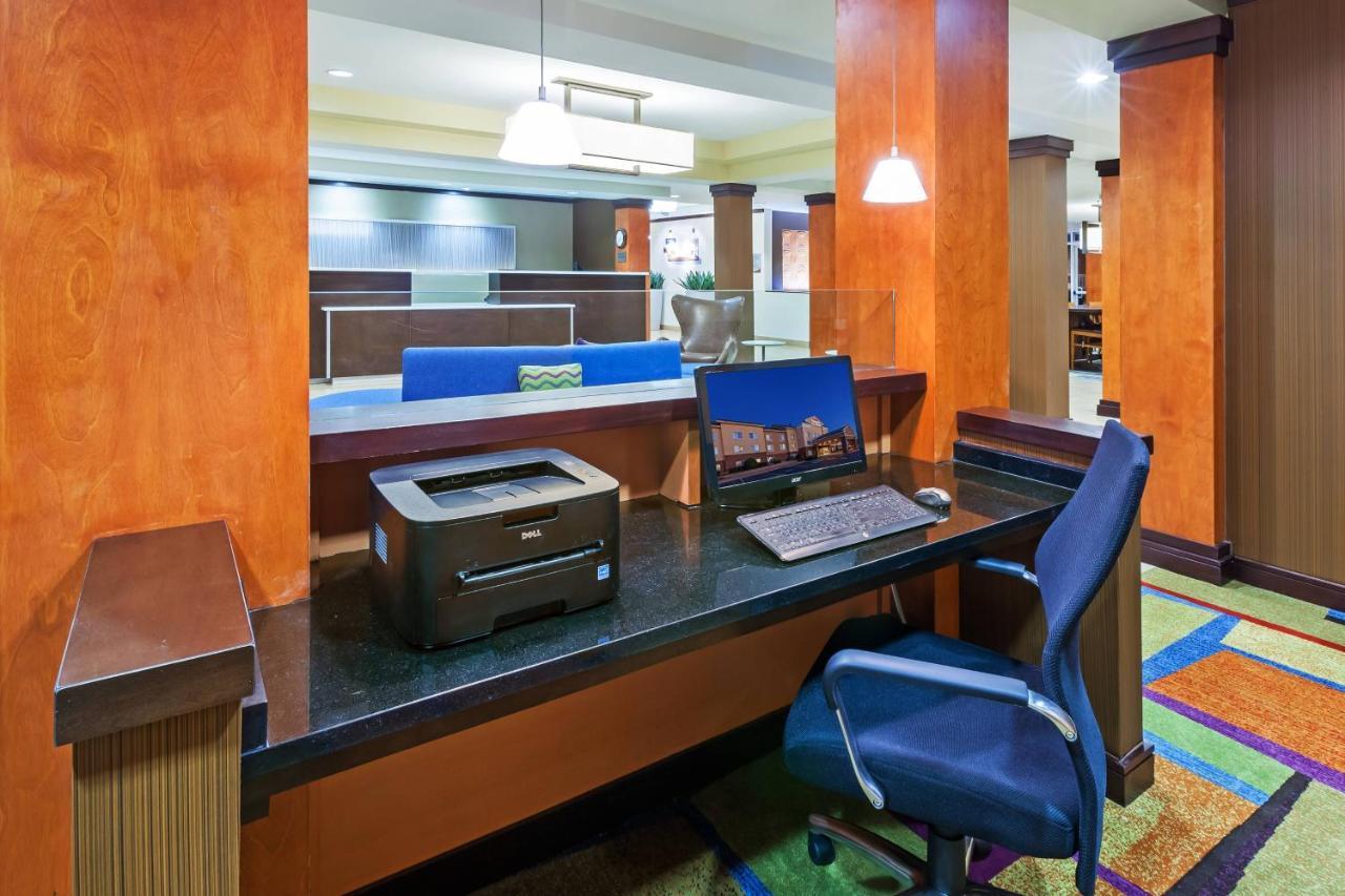 Fairfield Inn & Suites By Marriott Rogers Exterior photo