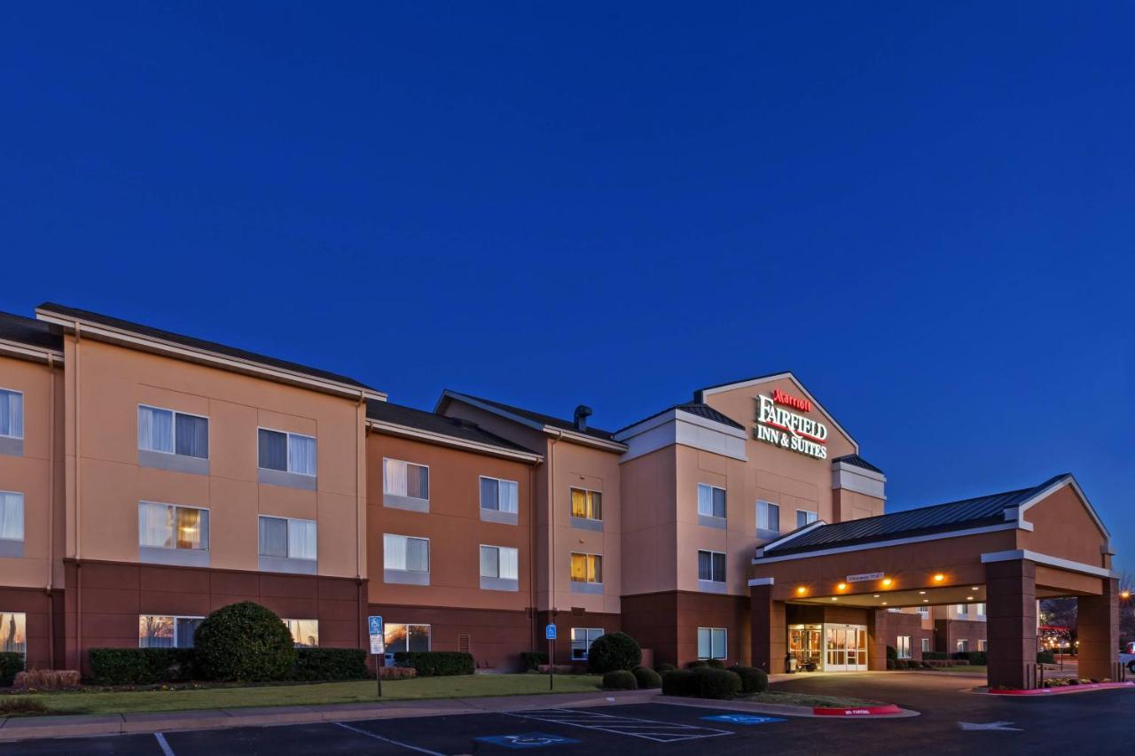 Fairfield Inn & Suites By Marriott Rogers Exterior photo
