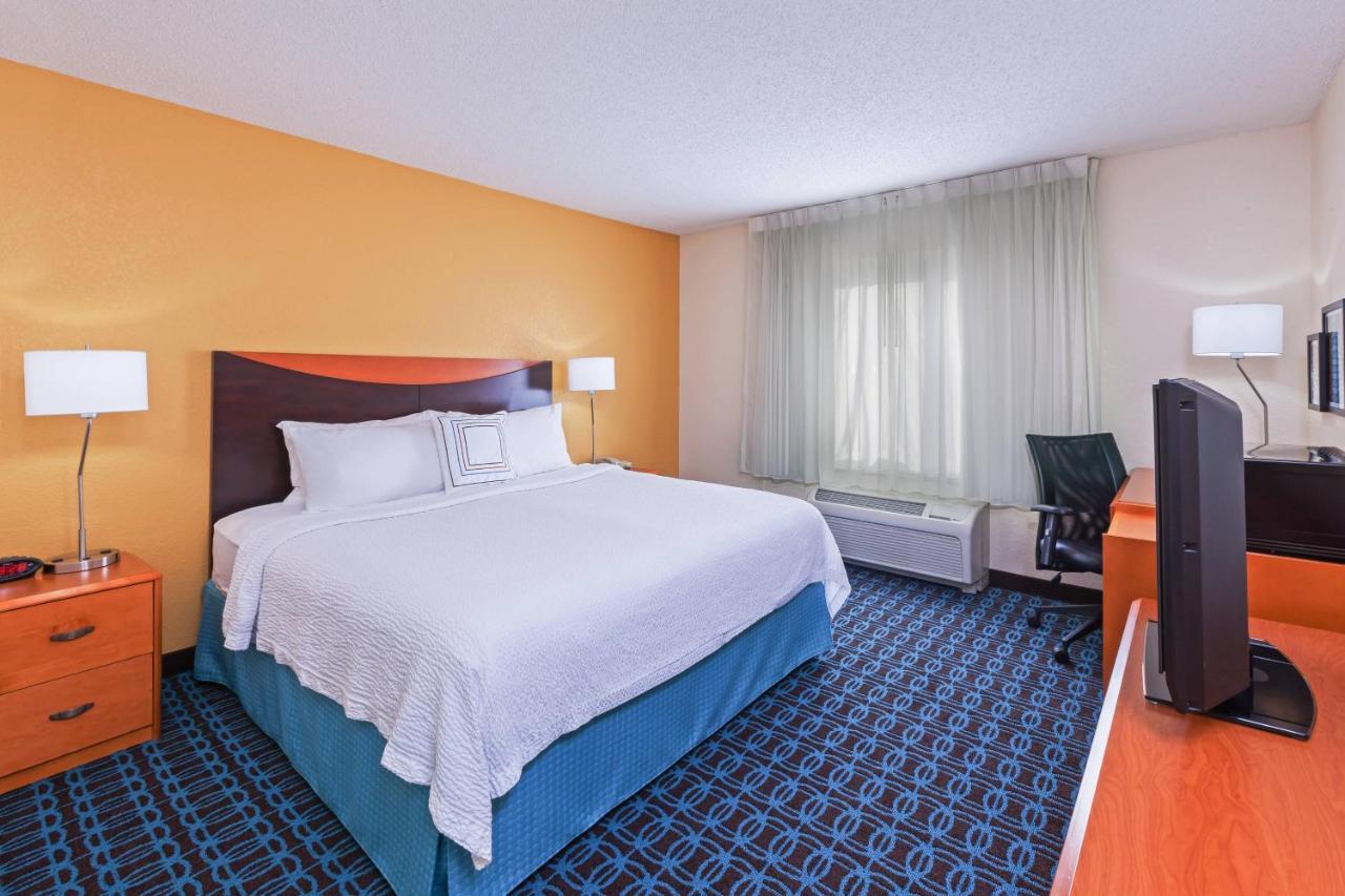 Fairfield Inn & Suites By Marriott Rogers Exterior photo