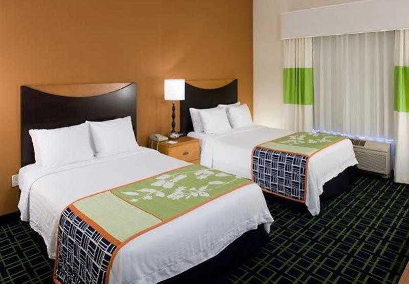 Fairfield Inn & Suites By Marriott Rogers Exterior photo
