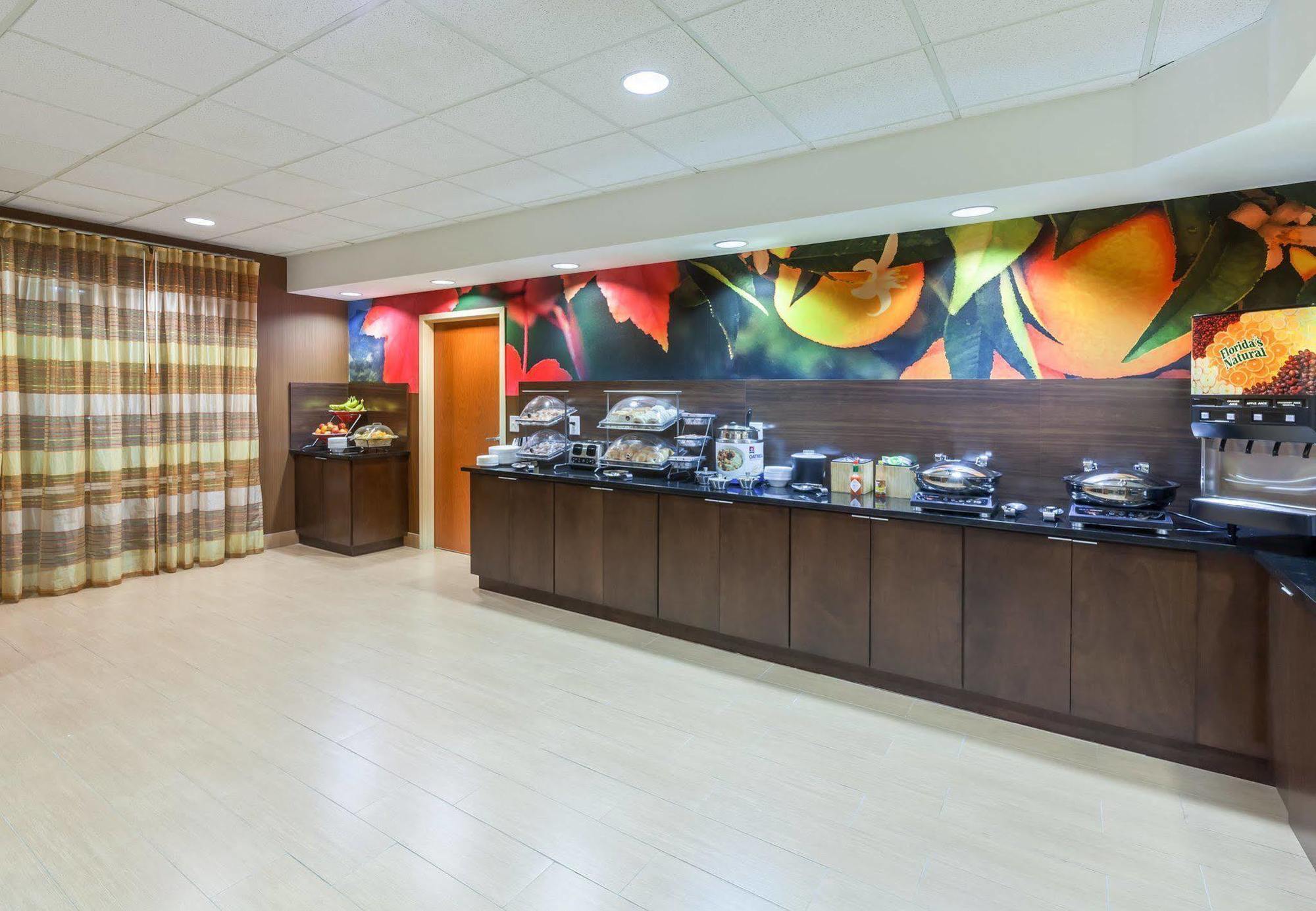 Fairfield Inn & Suites By Marriott Rogers Exterior photo